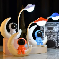 Декоративный LED ночник «Космонавт на Луне», с USB-зарядкой
