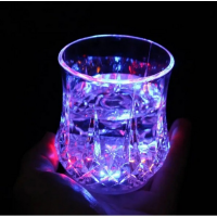 Светящийся стакан с LED подсветкой Flash Cup 200 мл