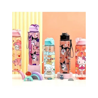 Детская бутылка для воды с героями Sanrio (700 мл)