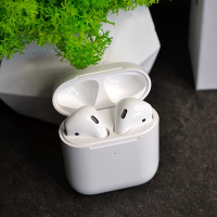 Навушники Apple AirPods 2 with Wireless Charging Case  GRYDXW2KLX2Y