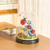 Конструктор «Божьи коровки на цветах», под куполом, 596 деталей, P2283