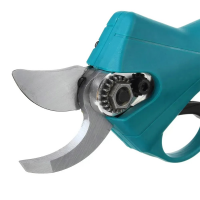 Секатор аккумуляторный D-25, 48V Li-ion, 2 аккумулятора Секатор аккумуляторный D-25, 48V Li-ion, 2 аккумулятора