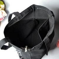 Чёрный шоппер 24-202 на молнии с карманом 40х34см